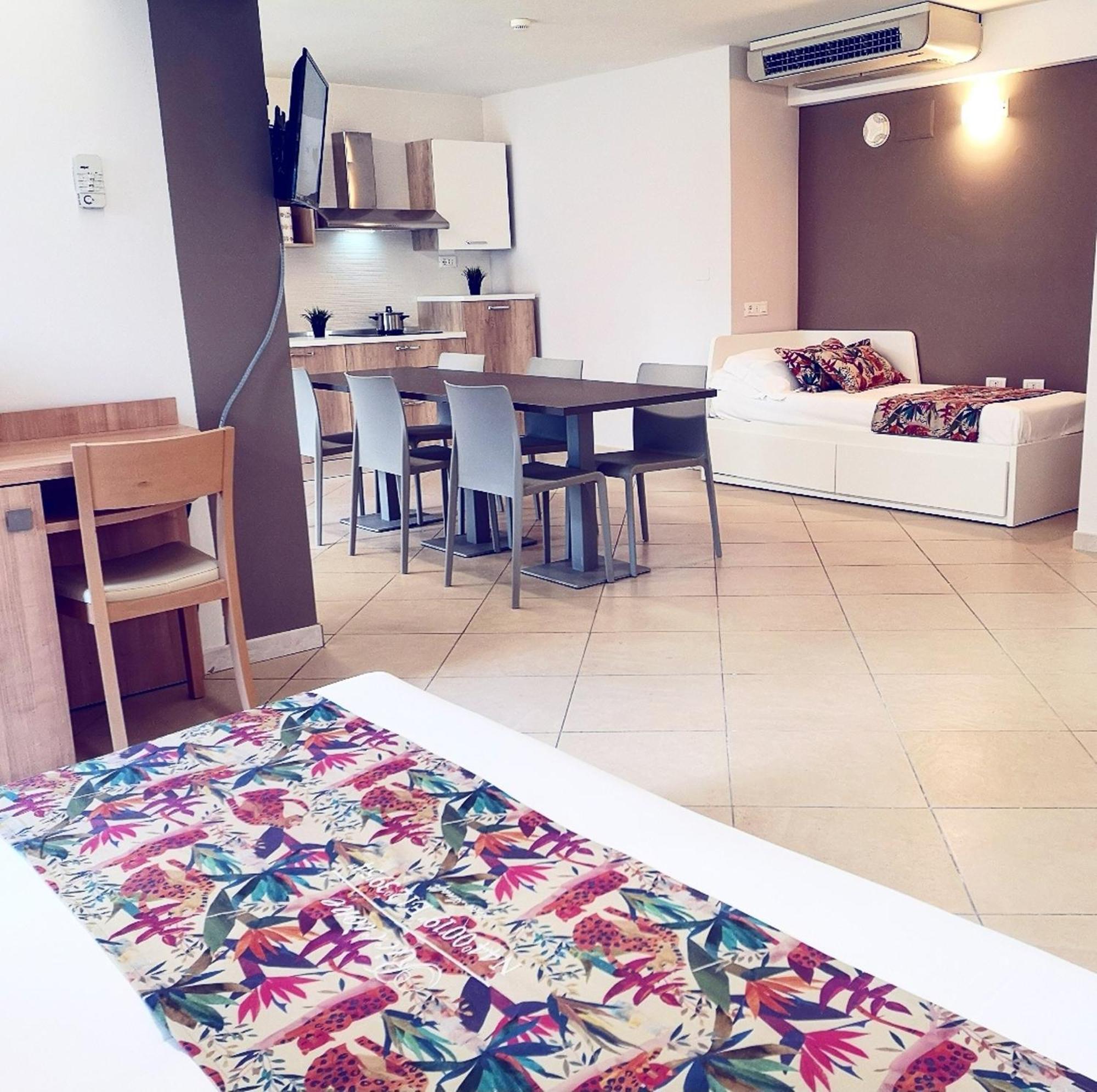 Hotel Amalfi - Smart Hotel Riccione Oda fotoğraf